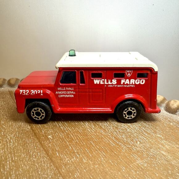 Vintage Matchbox Die Cast Vehicles Lot - Lesney Superfast Trucks, Vans and SUVs - Picture 14 of 16